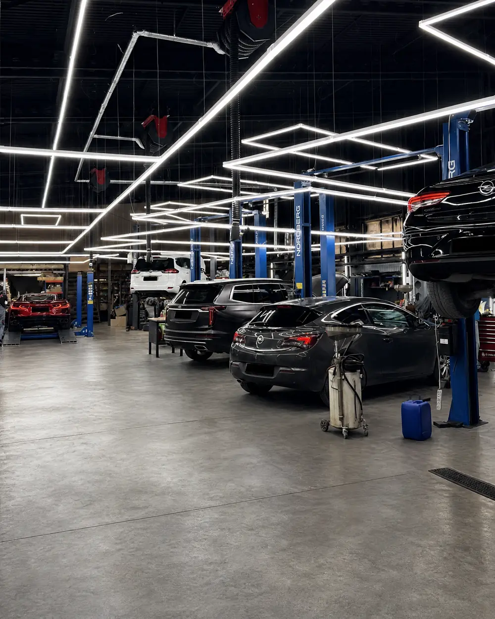 Ремонт и обслуживание Opel в сервисе Madcat Customs в Москве